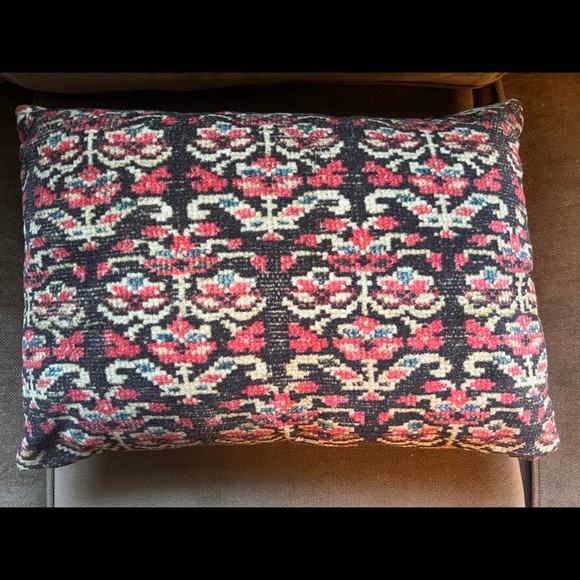 POTTERY BARN Britta Print Cotton Velvet Lumbar Pillow 14x20 - Set of 2 - Picture 3 of 14